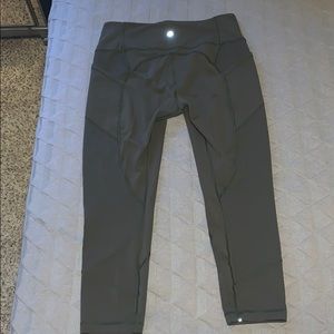 Dark olive lulu leggings.